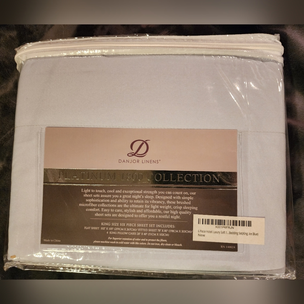 DANJOR Light Blue Bedding Set
